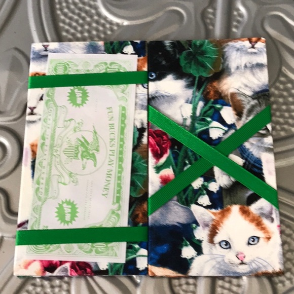 NWOT adorable Cats design money holder -  great for gifts - Picture 1 of 4
